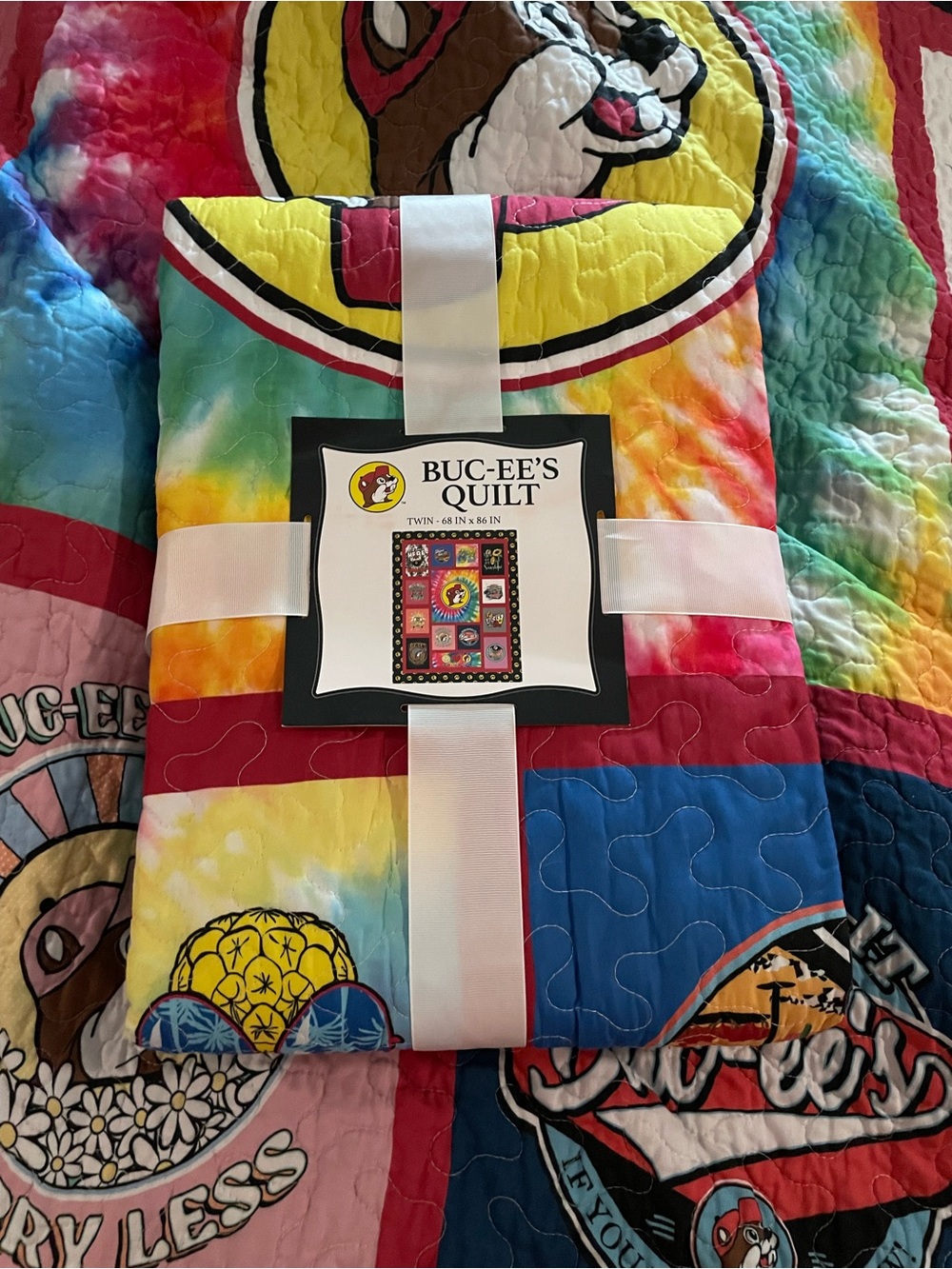 Buc-ee's Tie-Dye Logo Quilt - Multicolor